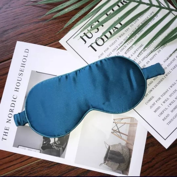 NWOT Silk sleep mask Pick your Color - Picture 9 of 9